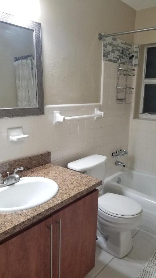 Glam 2 Bedroom Apartment Close To Nsu In Cooper City Exteriér fotografie