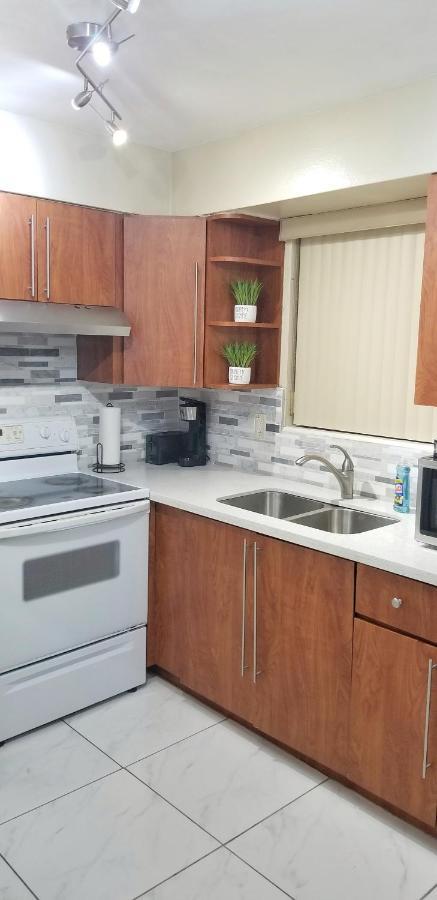 Glam 2 Bedroom Apartment Close To Nsu In Cooper City Exteriér fotografie